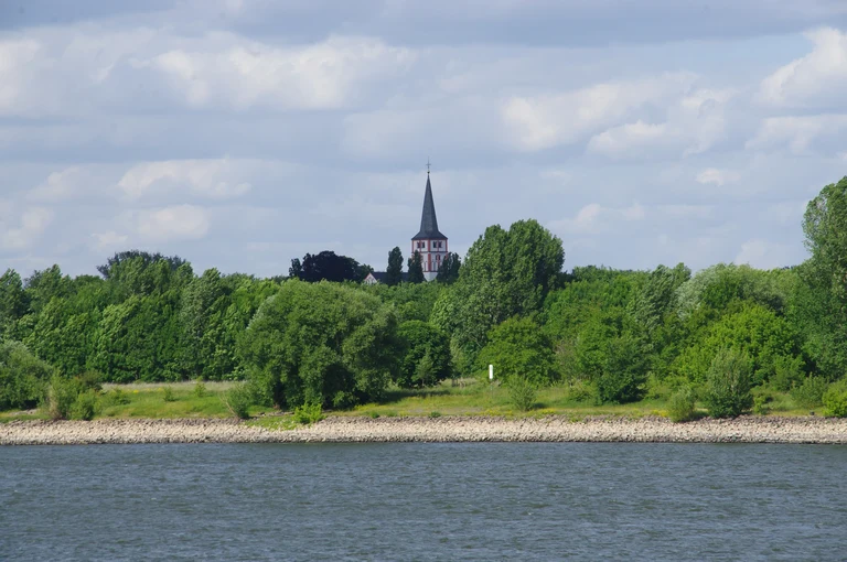 Schwarzrheindorfer  Ufer