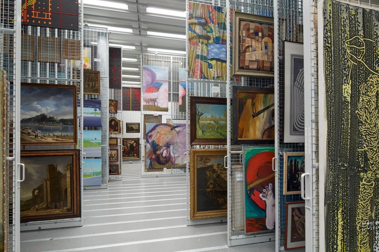 Abb. 4 Gemäldedepot.jpg